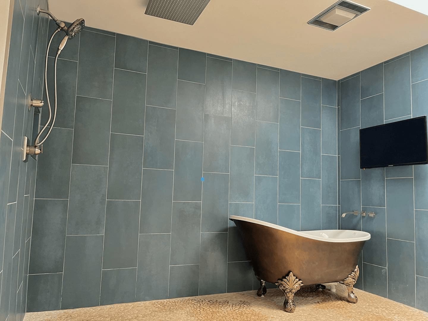 Custom Shower & Clawfoot Tub